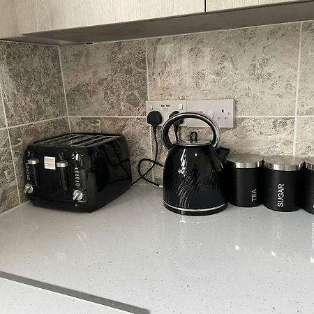 2 Bedroom Flat In Londra Dış mekan fotoğraf