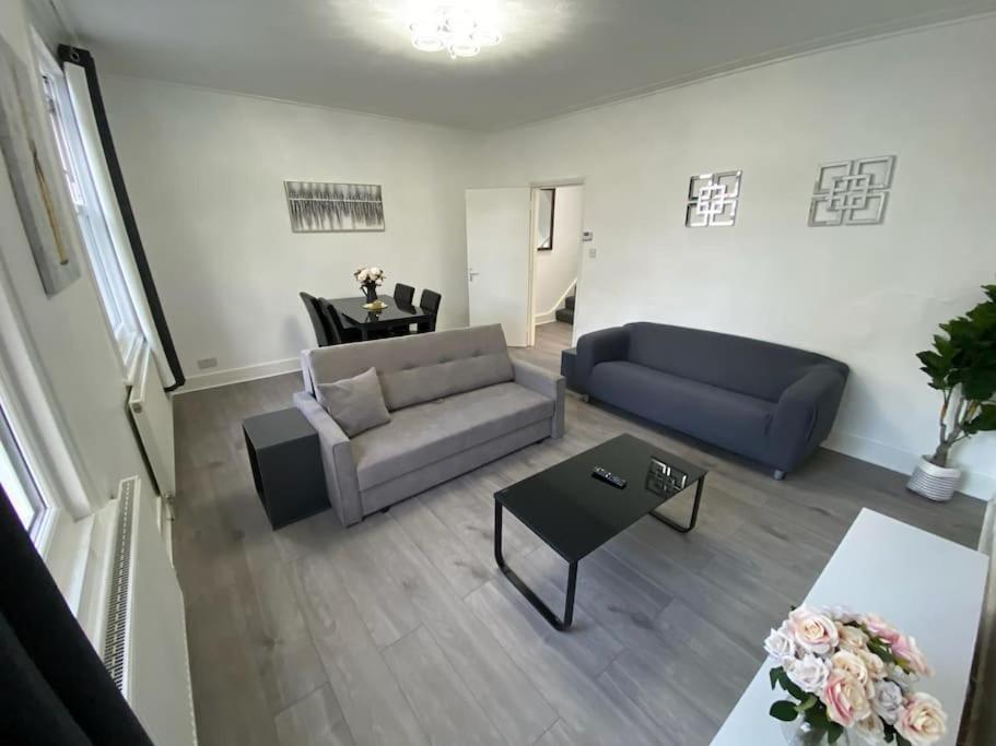 2 Bedroom Flat In Londra Dış mekan fotoğraf