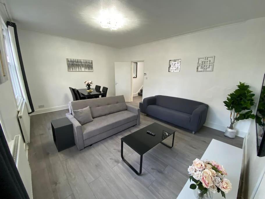 2 Bedroom Flat In Londra Dış mekan fotoğraf