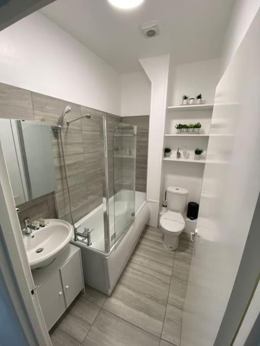 2 Bedroom Flat In Londra Dış mekan fotoğraf