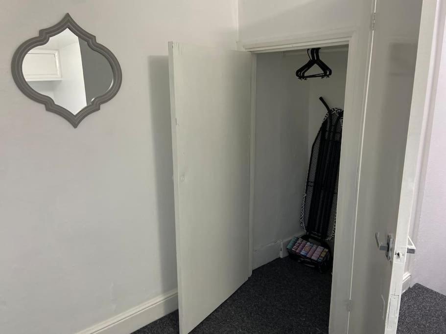 2 Bedroom Flat In Londra Dış mekan fotoğraf