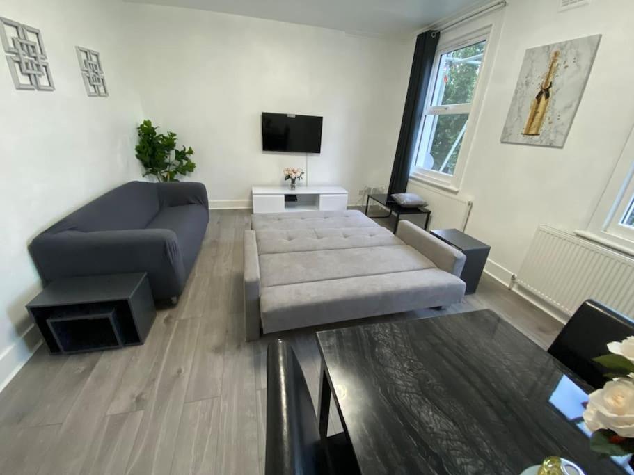 2 Bedroom Flat In Londra Dış mekan fotoğraf