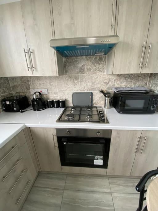 2 Bedroom Flat In Londra Dış mekan fotoğraf