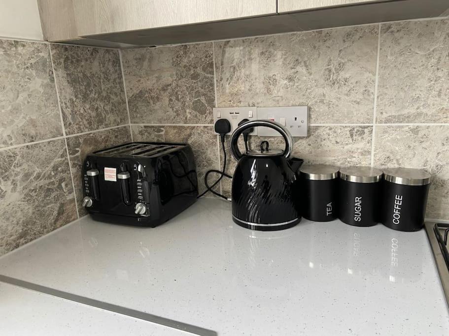 2 Bedroom Flat In Londra Dış mekan fotoğraf
